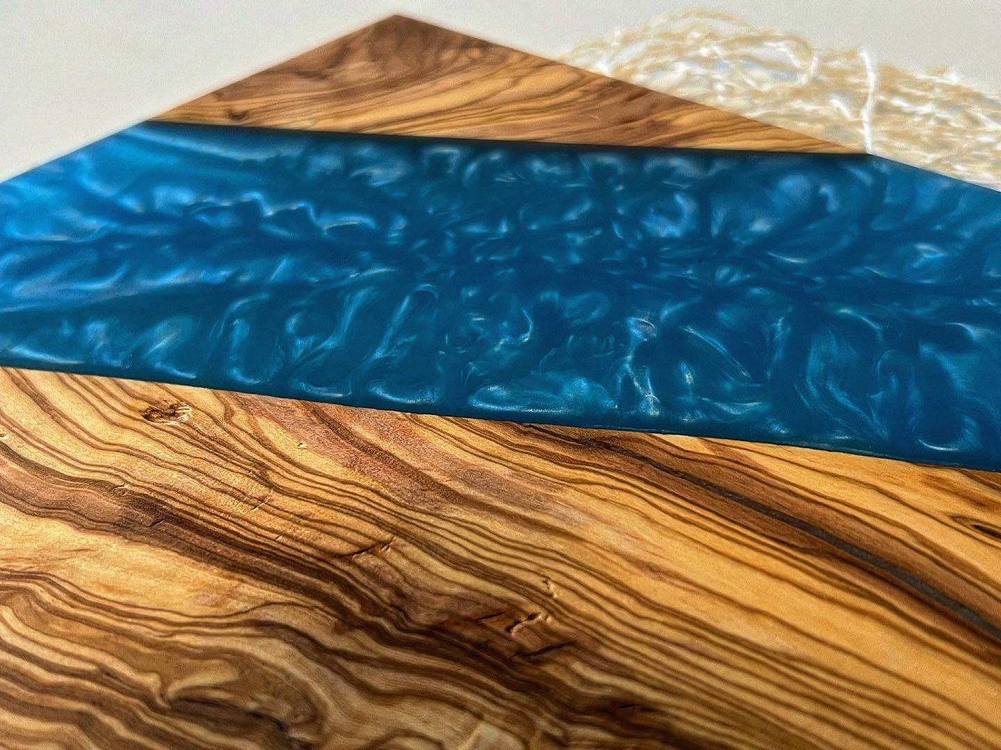 Servierplatte Epoxid-Olive