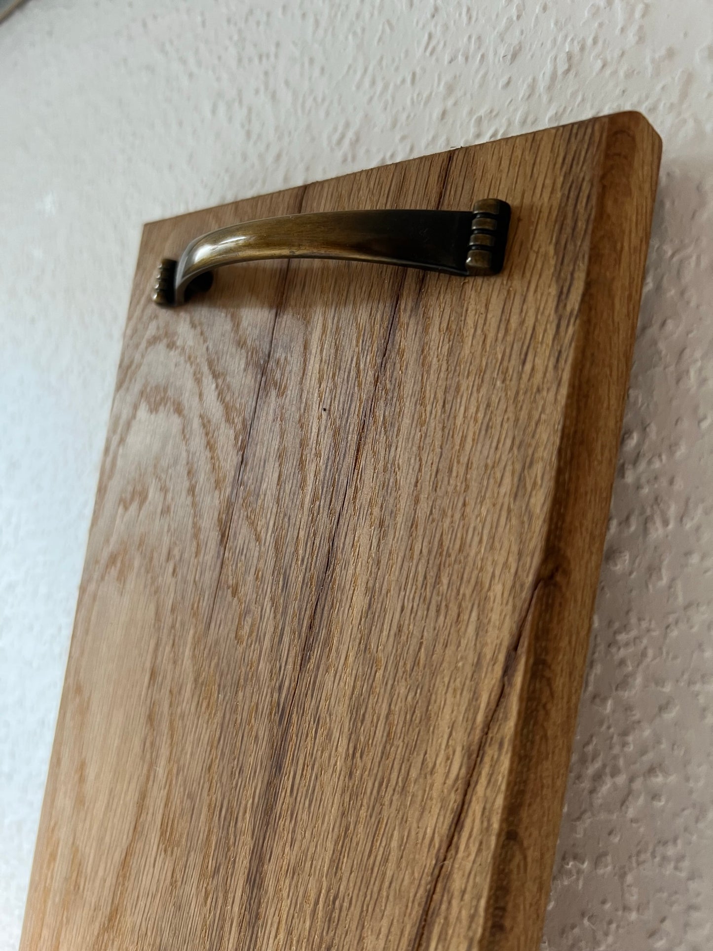 Design-Eichenplatte mit Griffen