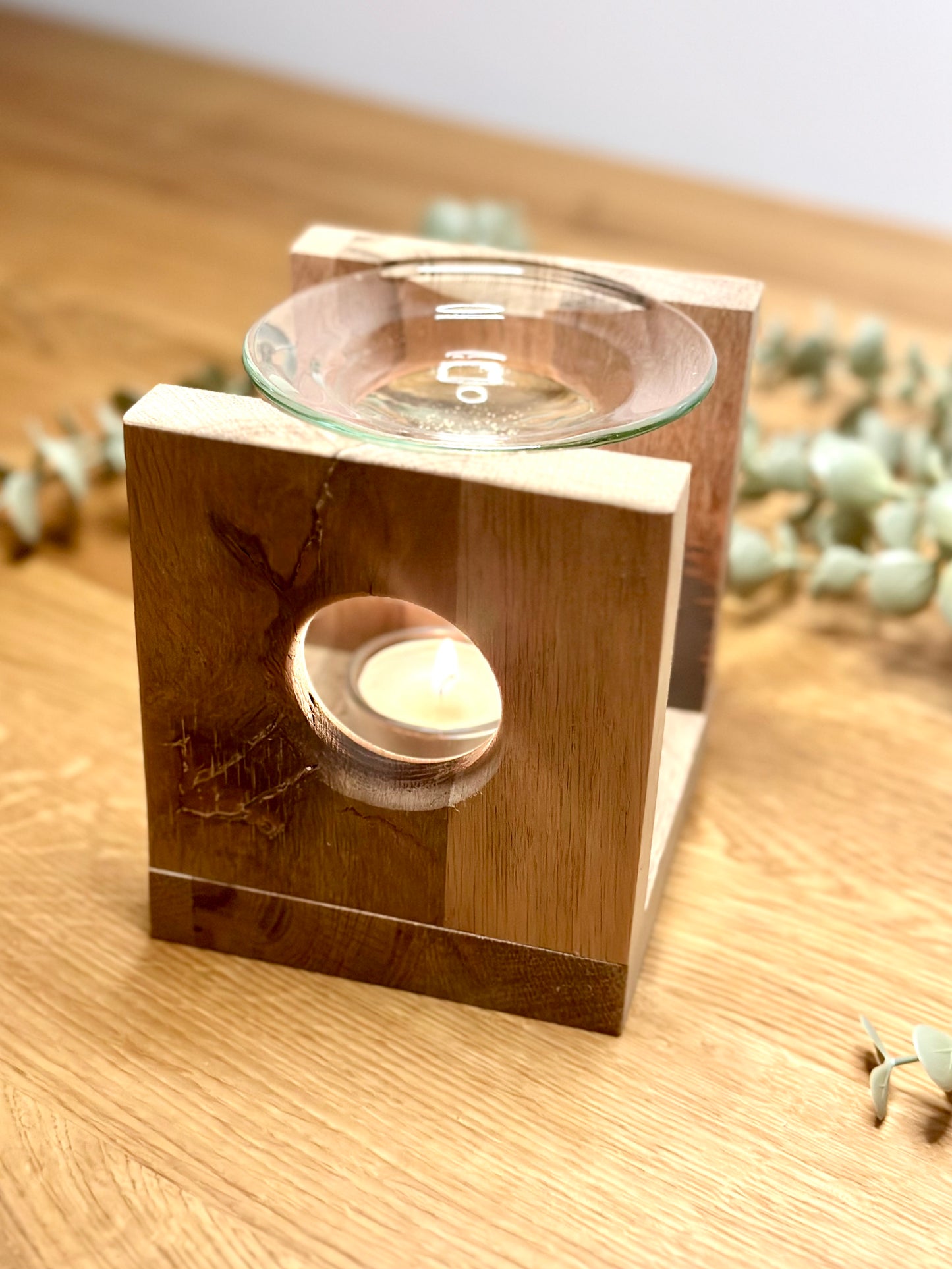 Duftlampe Holz und Glas schwebend