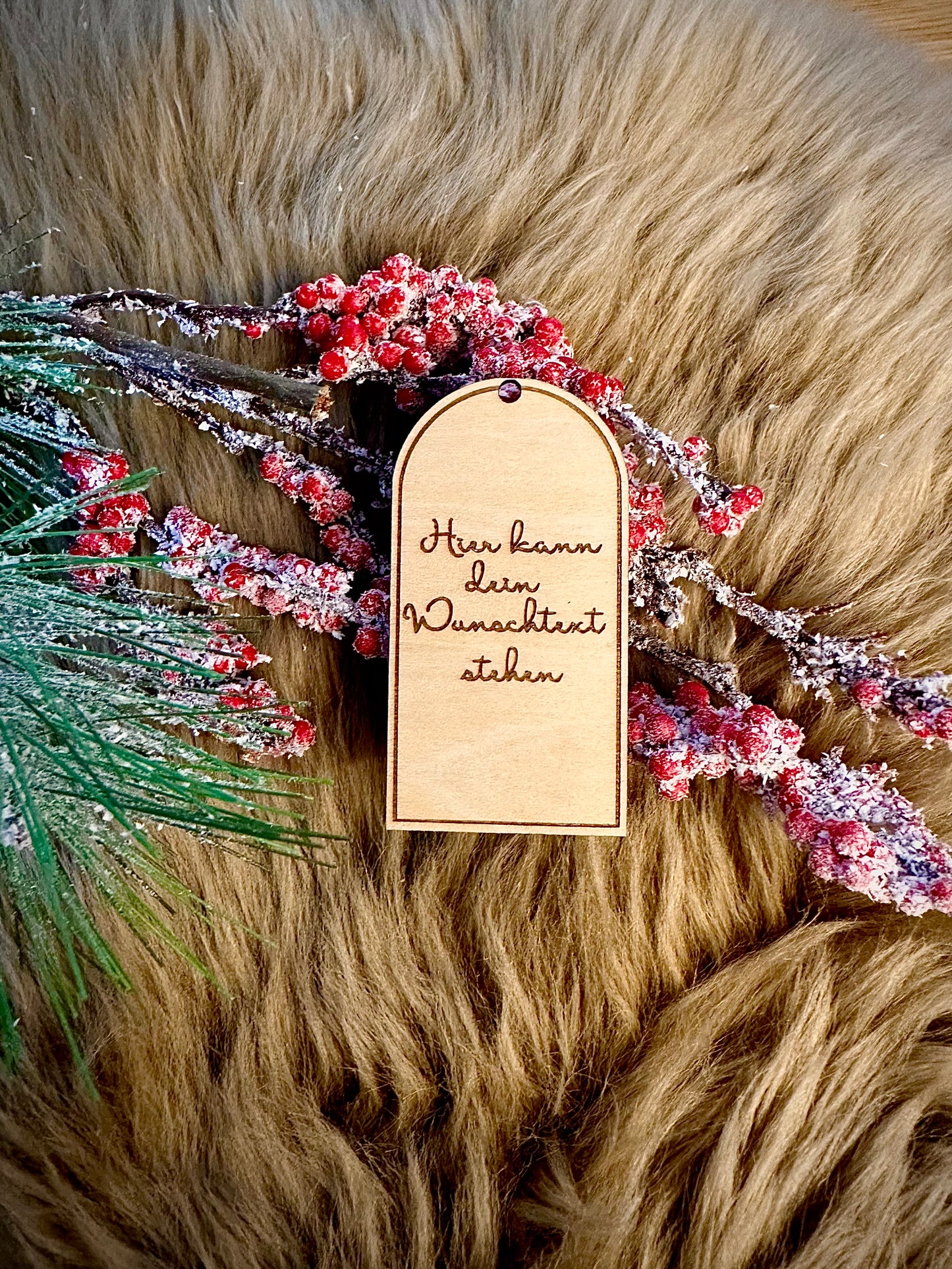 Personalisierbare Weihnachtsanhänger aus Holz mit individueller Wunschgravur
