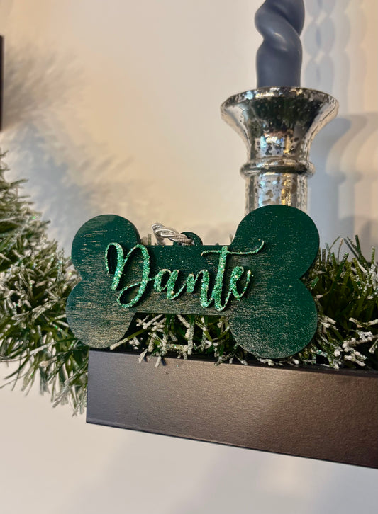 Personalisierter Hunde-Baumschmuck aus Holz mit Knochen-Ausschnitt – Individueller Anhänger für Ihren Vierbeiner