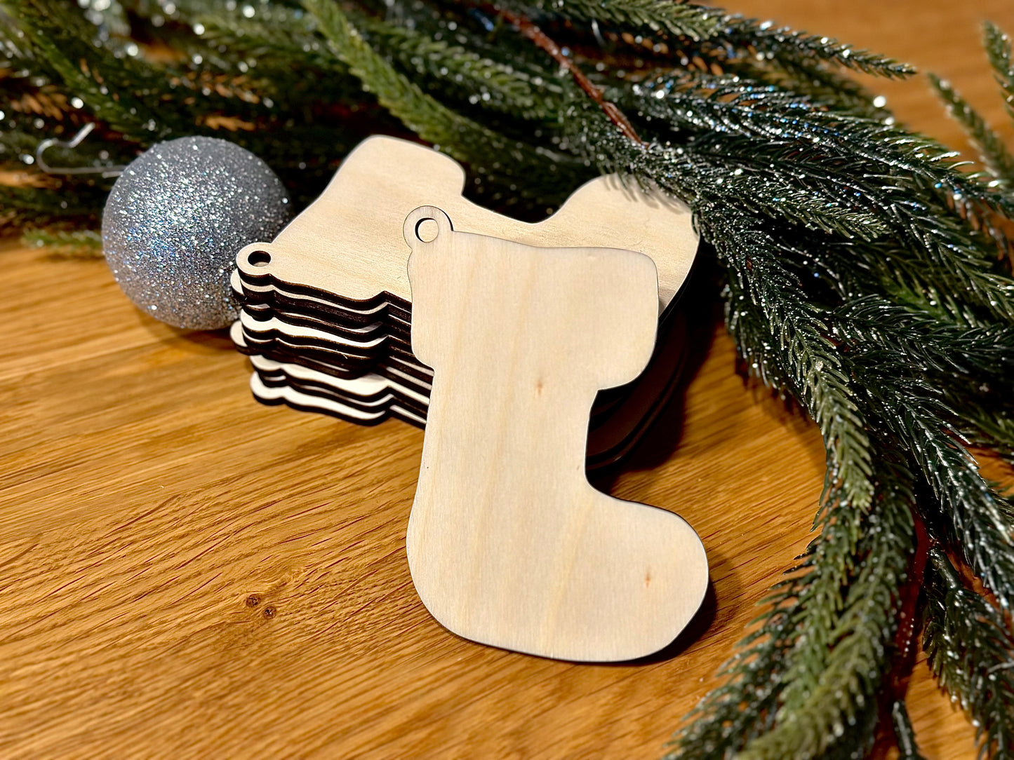 Kreativ-Sets aus Pappelholz – Weihnachtsmotive zum Bemalen und Gestalten