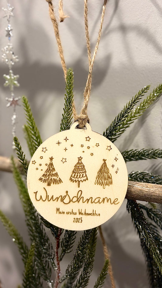 Personalisierter Weihnachtsanhänger aus Holz – „Mein erstes Weihnachten“
