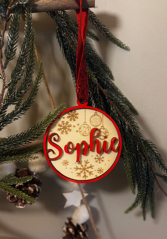 Personalisierter Holz-Weihnachtsschmuck mit Wunschname