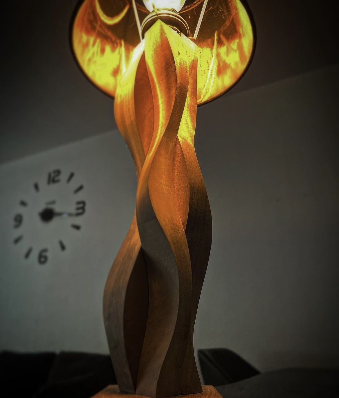 Wallnuss-Lampe